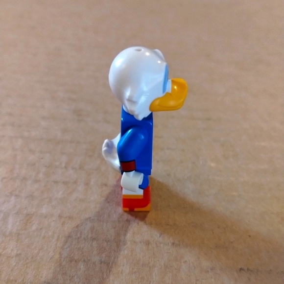 LEGO SCROOGE MCDUCK DISNEY MINIFIGURE COLLECTIBLE NO HAT - Picture 4 of 9